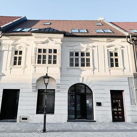 Hviezdoslavova Apartments, Trnava Centre, Parking Available Ngoại thất bức ảnh