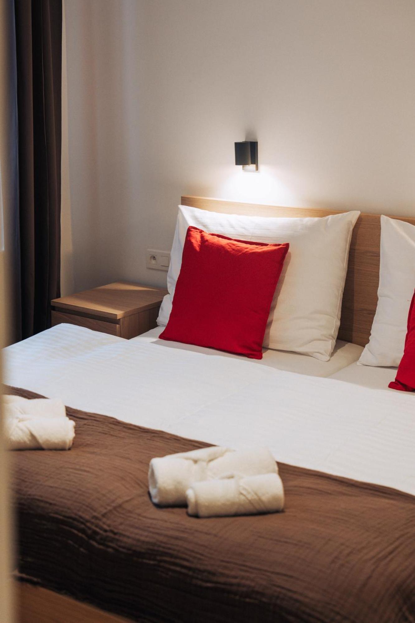 Hviezdoslavova Apartments, Trnava Centre, Parking Available Ngoại thất bức ảnh