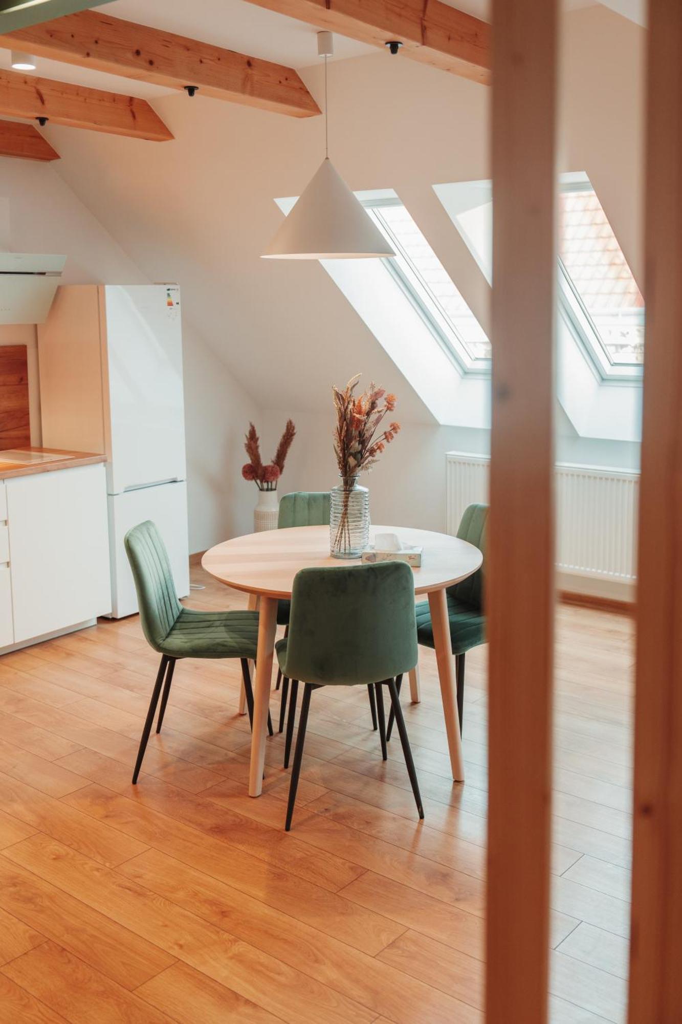 Hviezdoslavova Apartments, Trnava Centre, Parking Available Ngoại thất bức ảnh