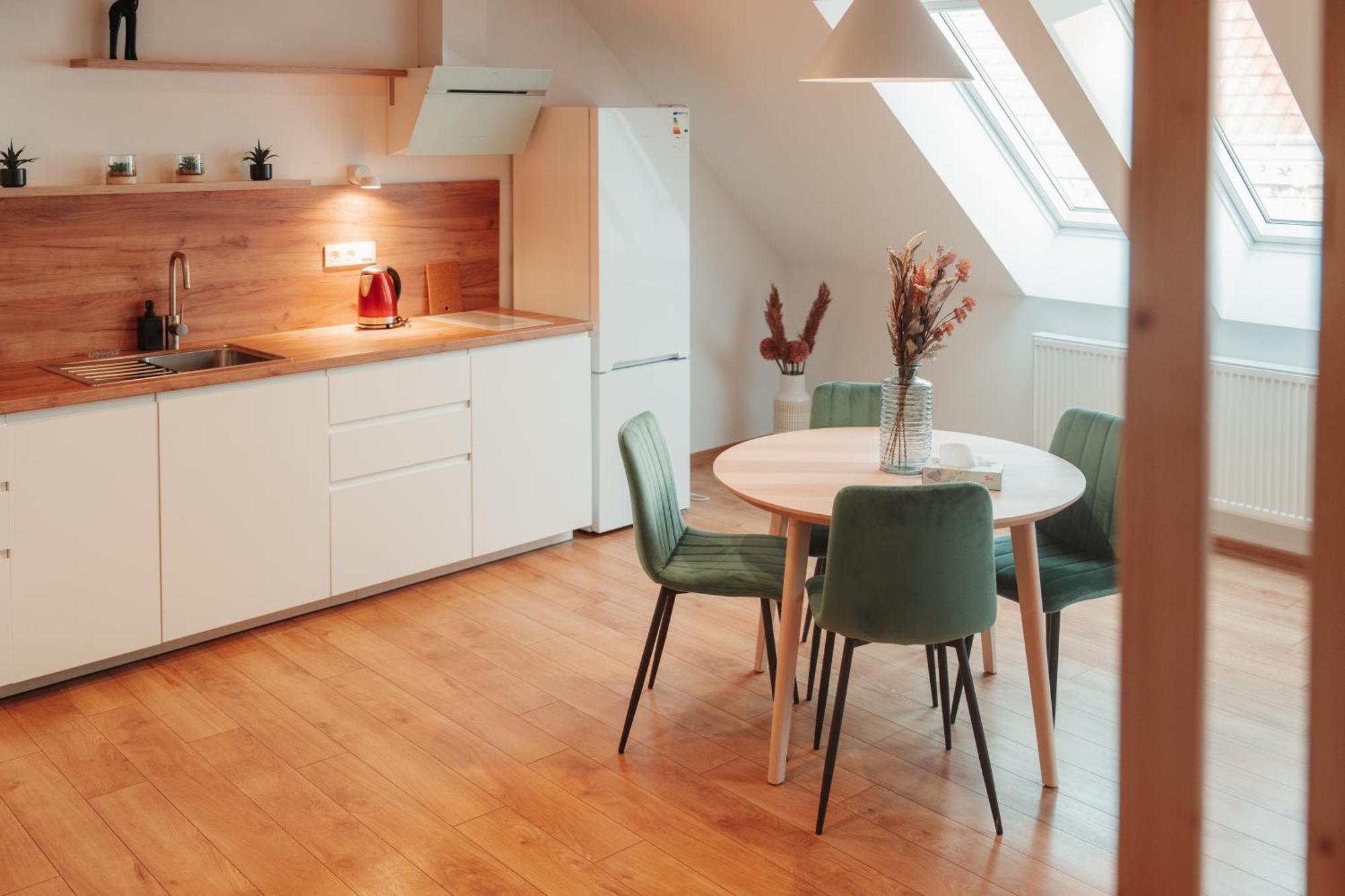 Hviezdoslavova Apartments, Trnava Centre, Parking Available Ngoại thất bức ảnh