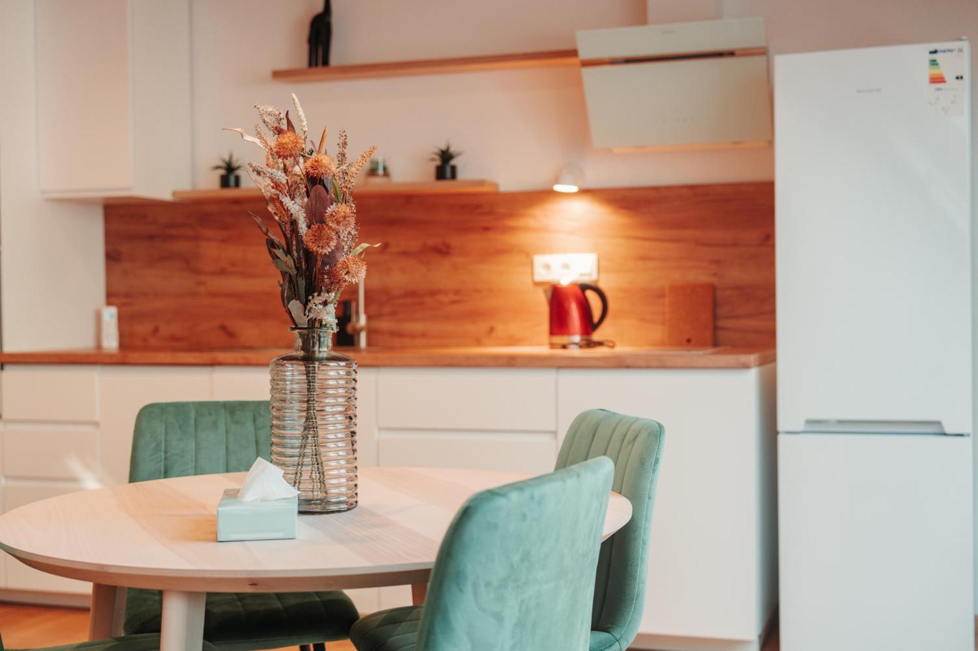 Hviezdoslavova Apartments, Trnava Centre, Parking Available Ngoại thất bức ảnh