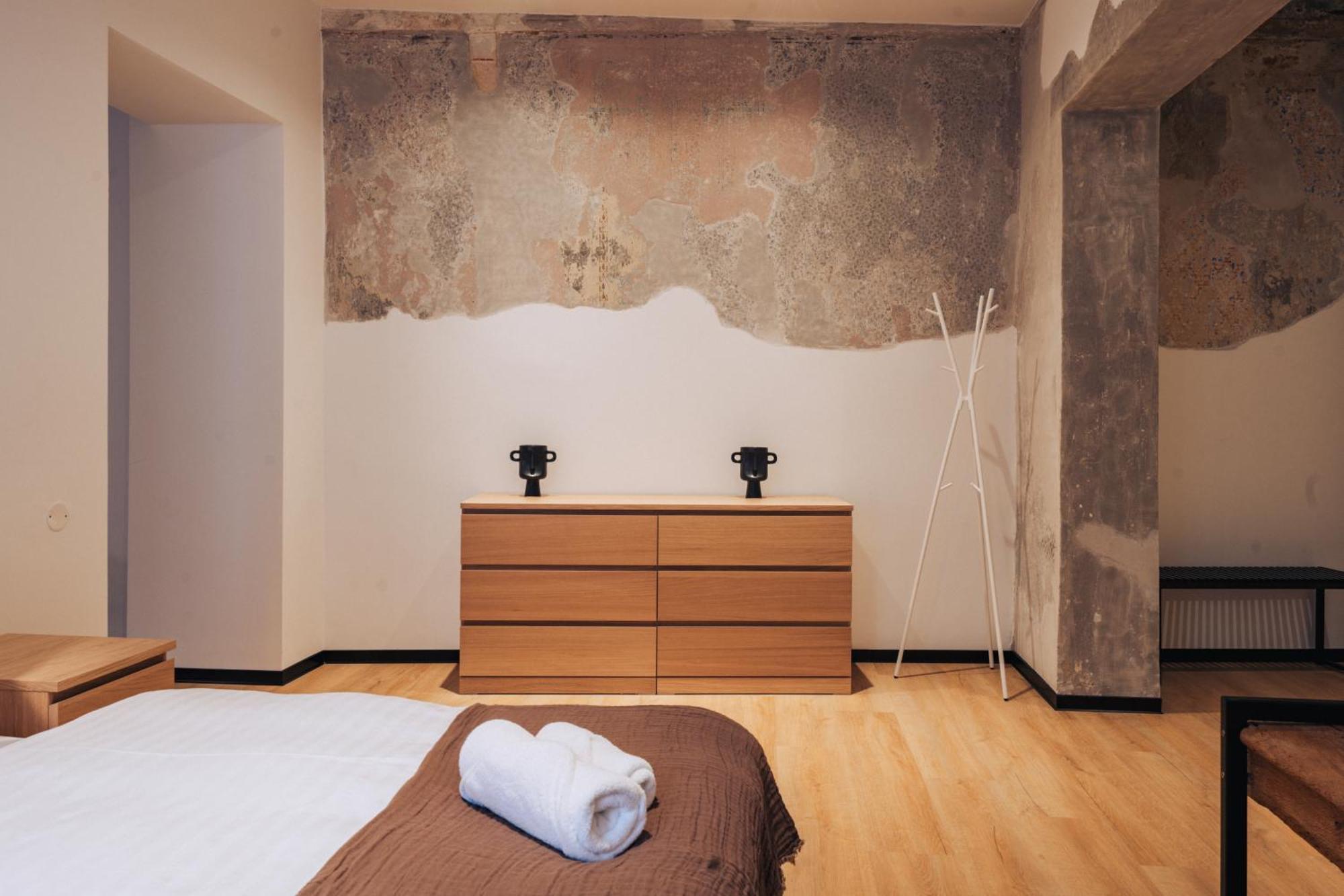 Hviezdoslavova Apartments, Trnava Centre, Parking Available Ngoại thất bức ảnh
