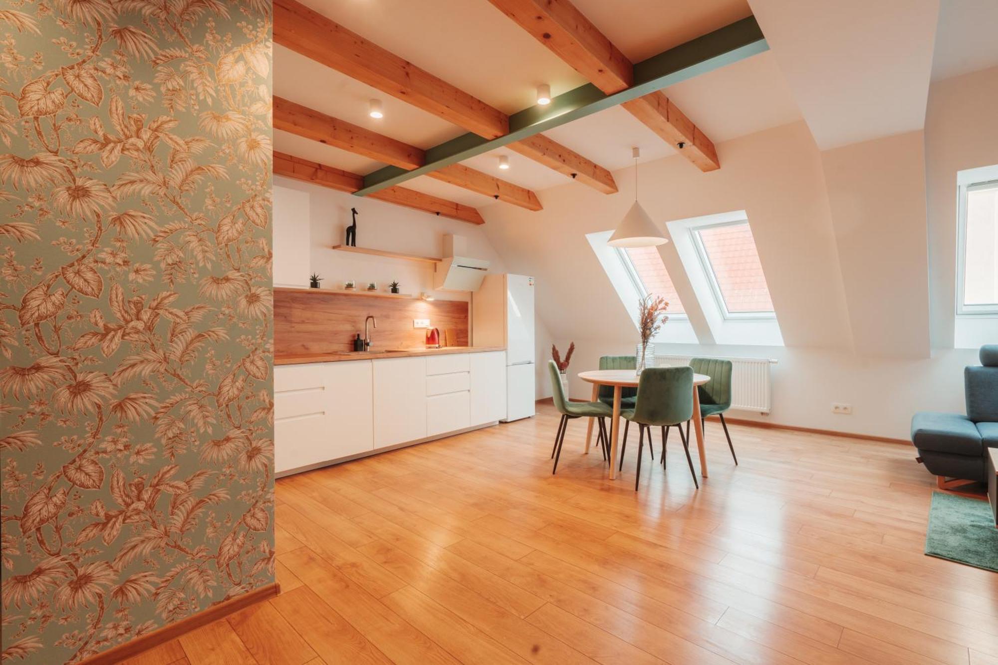 Hviezdoslavova Apartments, Trnava Centre, Parking Available Ngoại thất bức ảnh